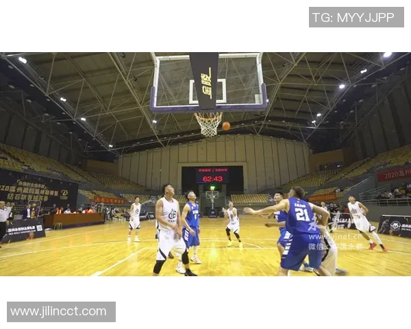 广州篮球队在钻石联赛中的团队协作表现分析与启示